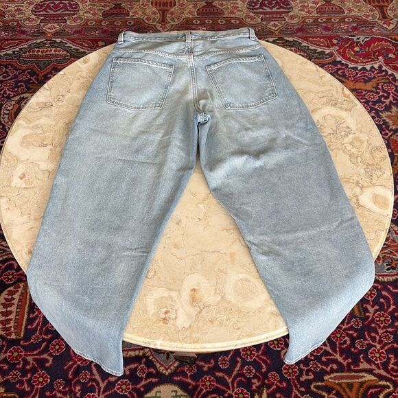 Old Navy Extra High Wait Balloon Leg Jeans - Picture 3 of 10